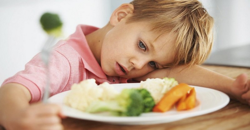 7 geniálnych fráz, aby vaše deti neboli pri jedle príliš vyberavé