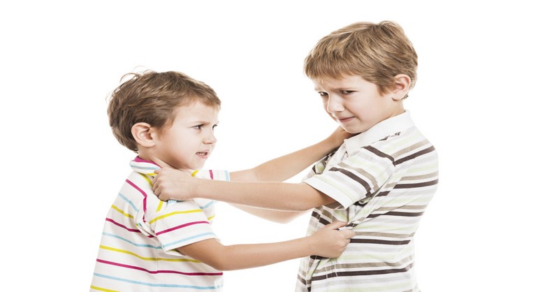 5 spôsobov, ako u vašich detí zastaviť súrodeneckú rivalitu