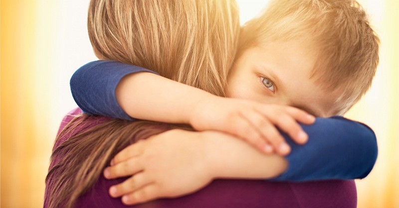 Prečo treba objímať deti aj vtedy, keď sa správajú „hrozne“