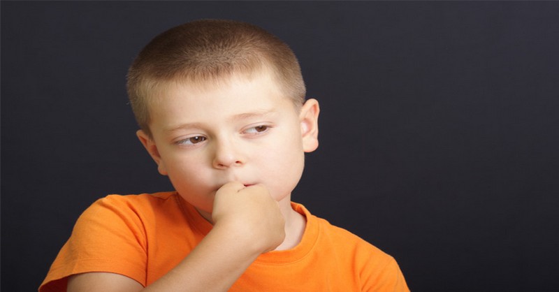 5 účinných spôsobov, ako dieťa odnaučiť od obhrýzania nechtov